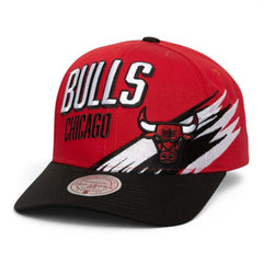 Chicago Bulls Red Two-Tone Slash Snapback Cap